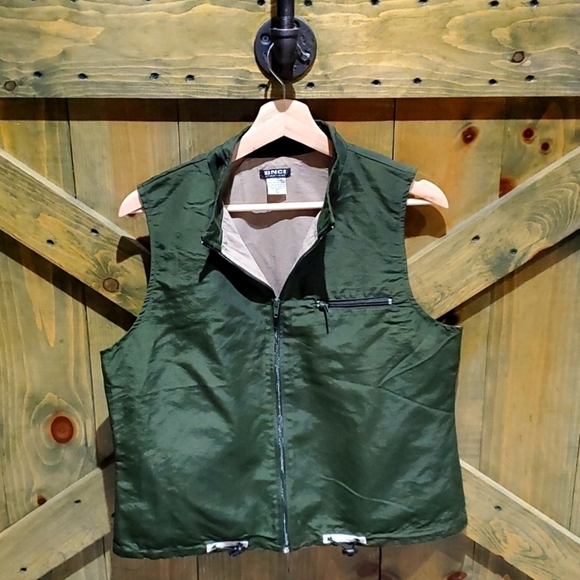 blanc noir Jackets & Blazers - BNCI ATHLETIQUE OUTERWEAR GREEN VEST SIZE LARGE GORP
